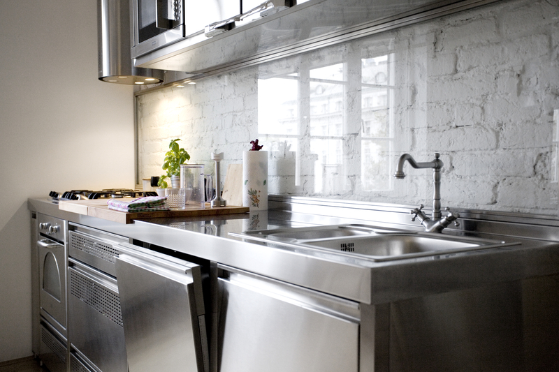 Kitchen Confidence: Must-Have Appliances for Summer Cooking & Entertaining