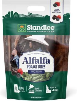 Standlee Forage Bites Alfalfa Very Berry Horse Treats Standlee Forage Bites Alfalfa Very Berry Horse Treats