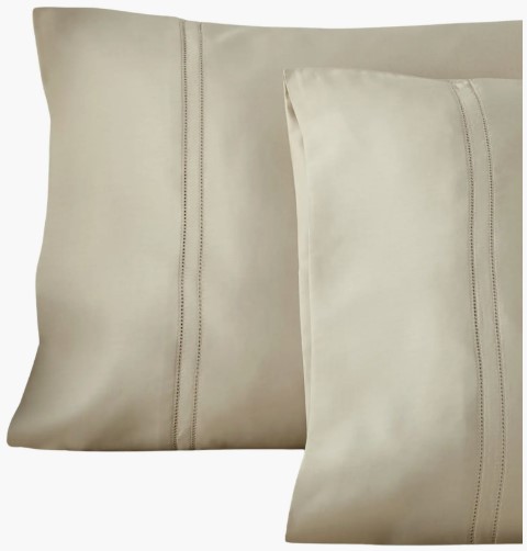 fourth-wing-by-rebecca-yarros-hardcover