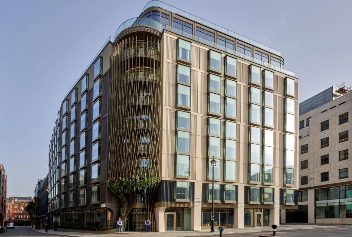 barnes-noble-nook-glowlight-4-ereader-6-touchscreen-32gb-bnrv1100