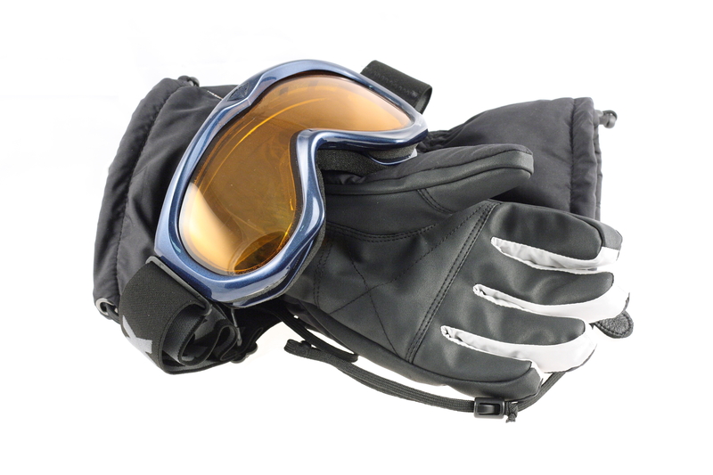 Best Ski Safety Gear to Keep You Safe on the Slopes